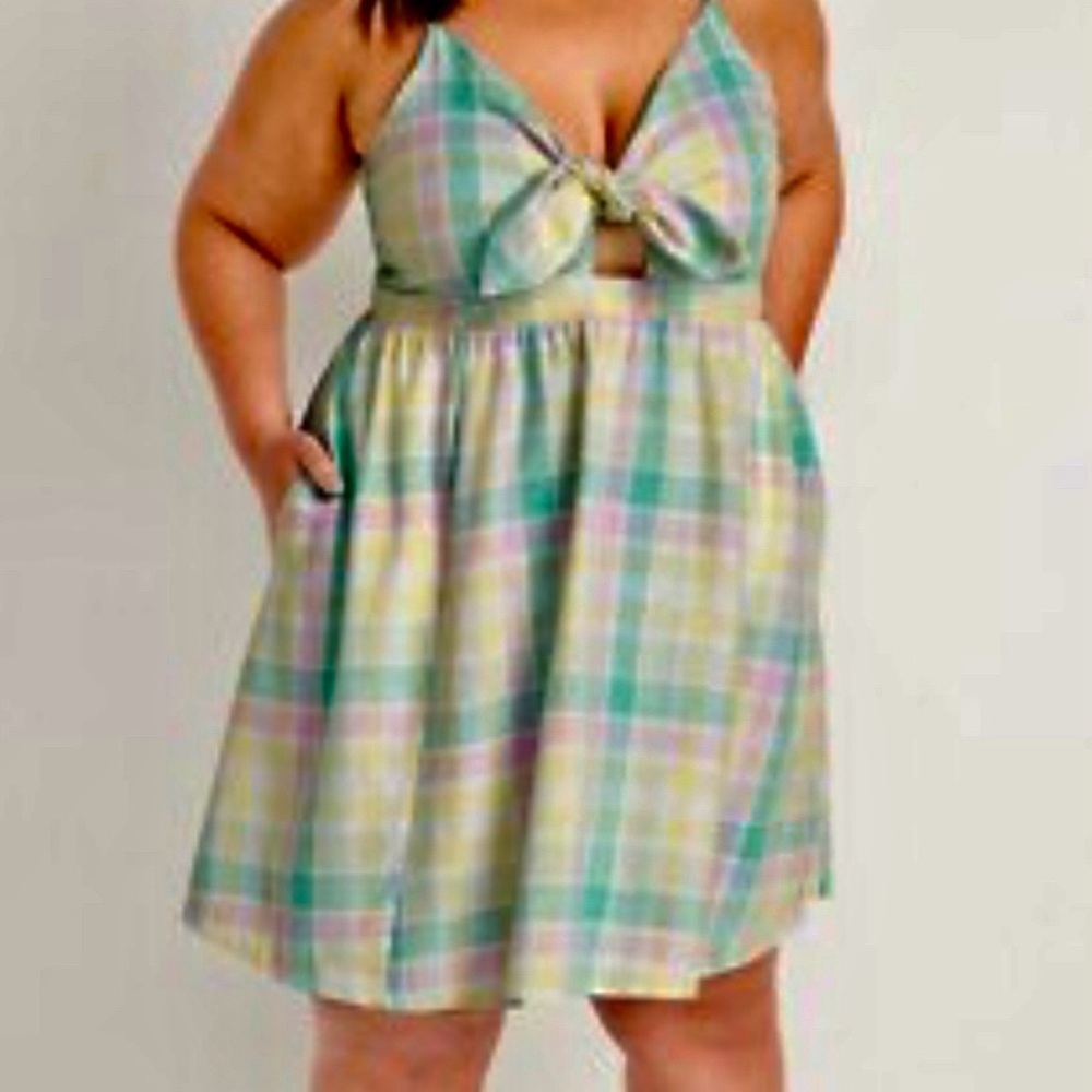 Old Navy Pastel Sleeveless Sun Dress w/Tie Front, Pockets and Adjustable Straps